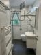 Kernsanierte und gut geschnittene 3-Zimmer-EG-Wohnung - Ostbalkon, Einbauküche, teilmöbiliert - Badezimmer mit Du u. WM