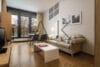 Beste Ludwigsvorstadt: Zwei-Zimmer, Loftcharakter - 13qm Süd/West Loggia, Keller/TG - bezugsfrei! - Wohnzimmer mit Essplatz