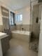 Penthouse 3-Zimmer Kernsaniert - loftart - 55 qm Dachterrasse - TG - Bad mit Wanne, Dusche Waschtisch